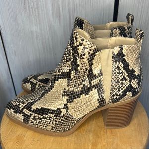 Brynn Snakeskin Booties size 8.5